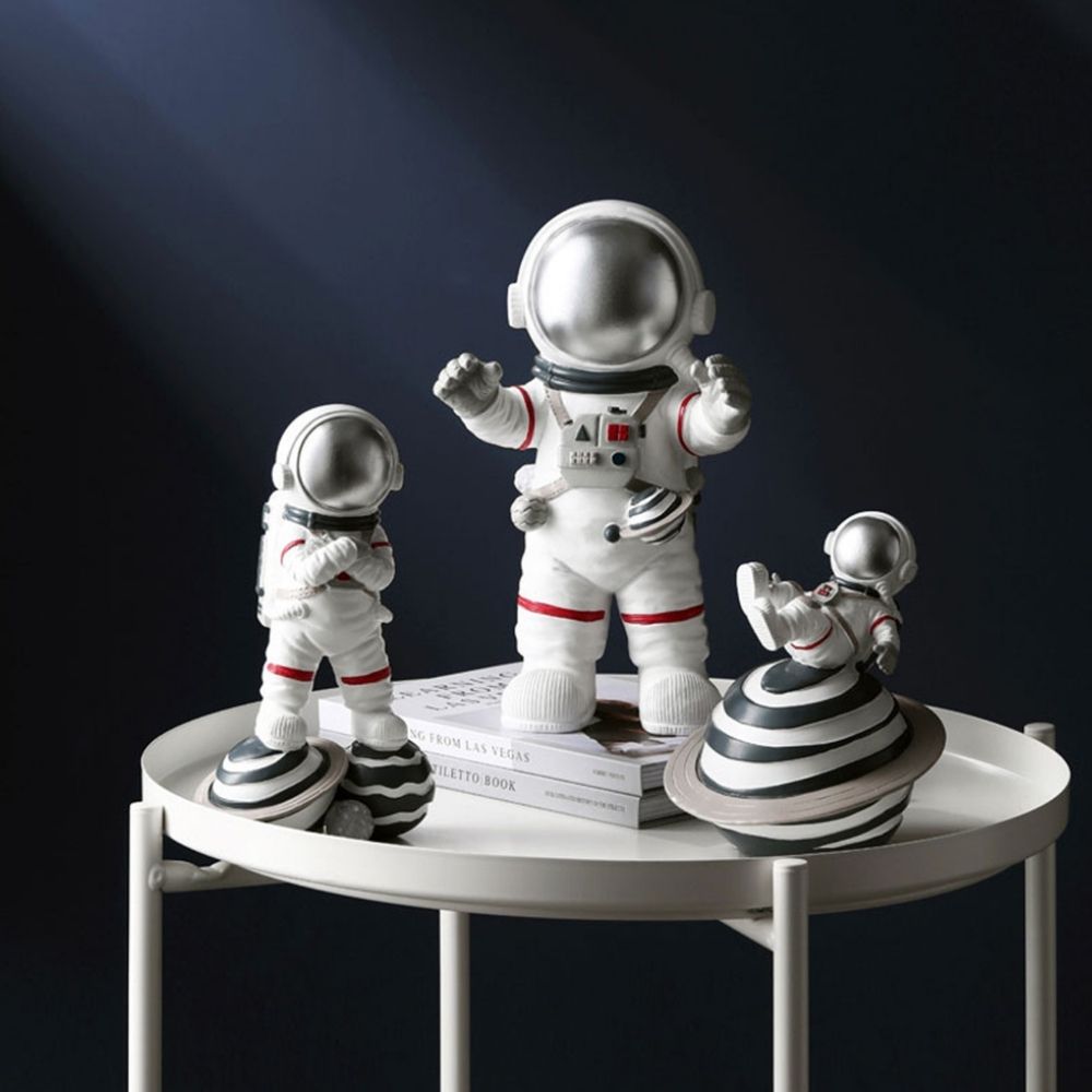 Estatueta Decorativa de Astronauta Impressionado